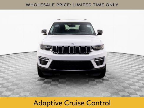 Used 2023 Jeep Grand Cherokee 4WD 4xe image 8