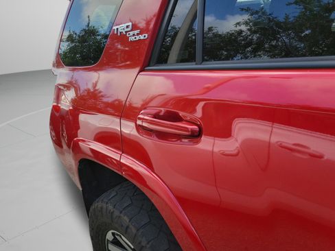 Used 2021 Toyota 4Runner TRD Off-Road Premium AWD/4WD image 17