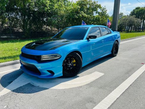 Used 2023 Dodge Charger R/T w/ Navigation & Travel Group RWD image 1