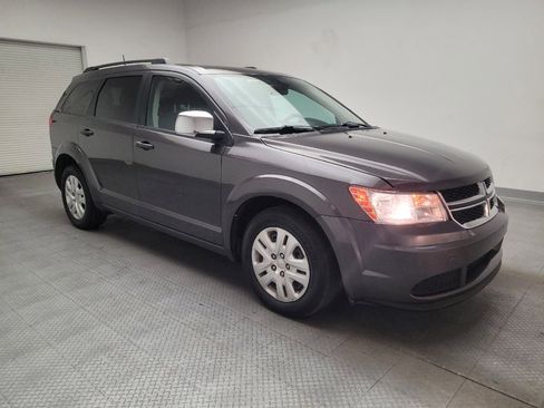 Used 2020 Dodge Journey SE image 13