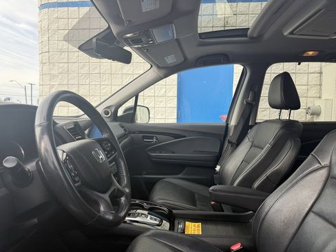 Certified 2020 Honda Pilot Elite image 9
