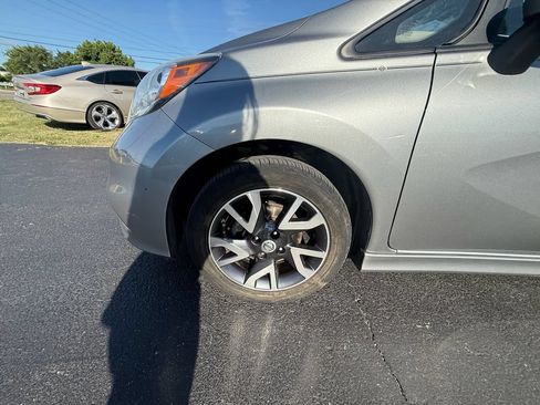 Used 2015 Nissan Versa Note SR w/ Interior Illumination Package FWD image 10