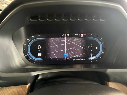 Used 2023 Volvo XC90 B6 Core w/ Protection Package Premier image 22