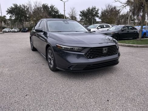 Used 2023 Honda Accord EX-L image 8