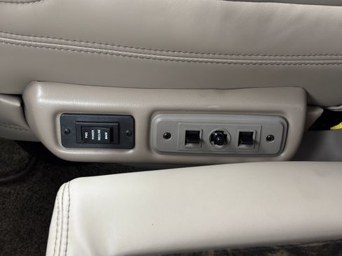 New 2026 GMC Savana 2500 w/ Driver Convenience Package RWD image 39