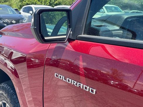 Used 2025 Chevrolet Colorado Z71 AWD/4WD image 24
