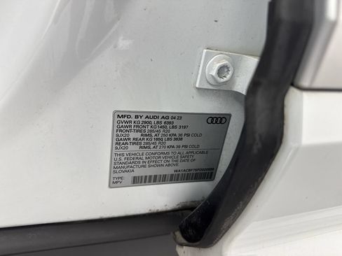 Used 2023 Audi Q7 2.0T Premium w/ Convenience Package AWD/4WD image 38