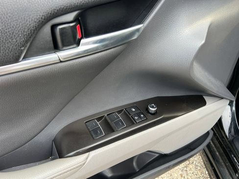 Used 2024 Toyota Camry XSE FWD image 15