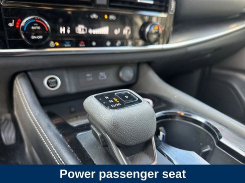 Used 2021 Nissan Rogue Platinum image 18