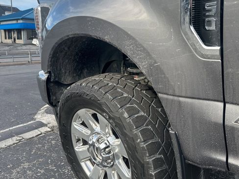 Used 2021 Ford F250 Platinum image 6