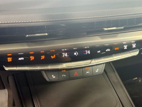 Used 2024 Cadillac XT4 Luxury w/ LPO, Floor Liner Package image 15