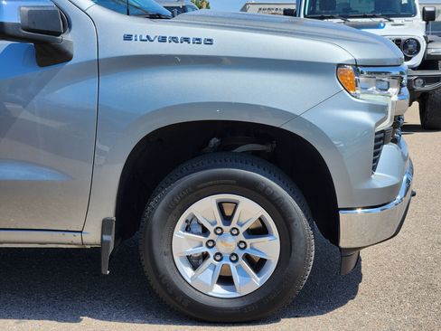 Used 2025 Chevrolet Silverado 1500 LT AWD/4WD image 7