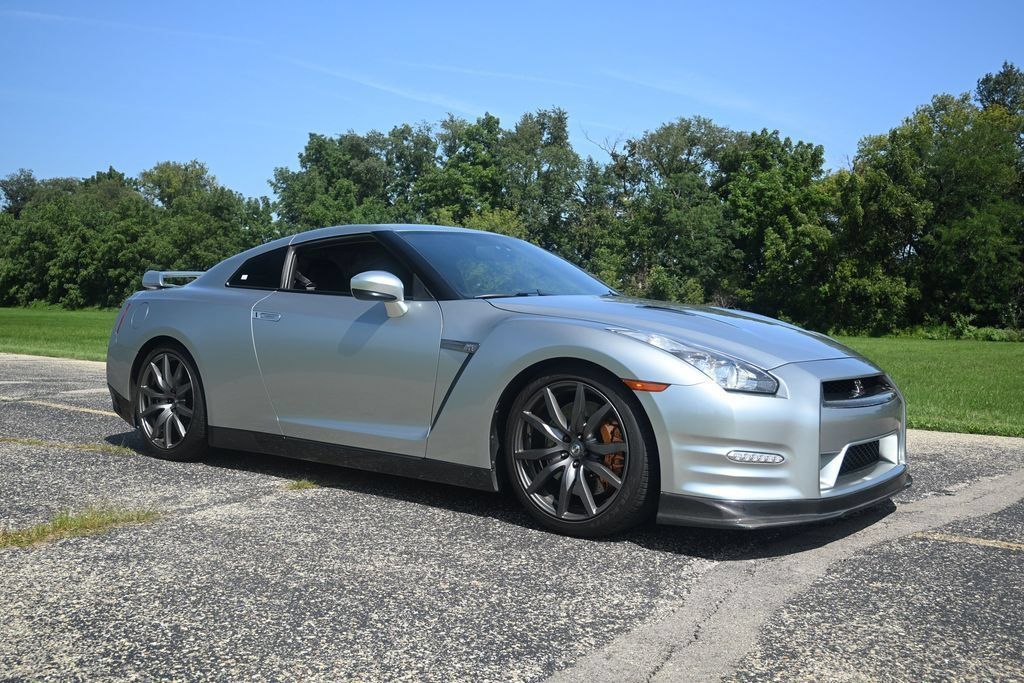 Used 2012 Nissan GT-R Premium AWD/4WD image 8