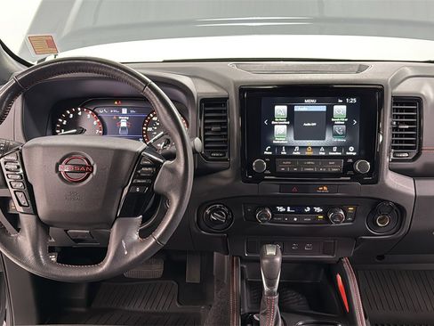 Used 2022 Nissan Frontier PRO-4X w/ Technology Package image 9