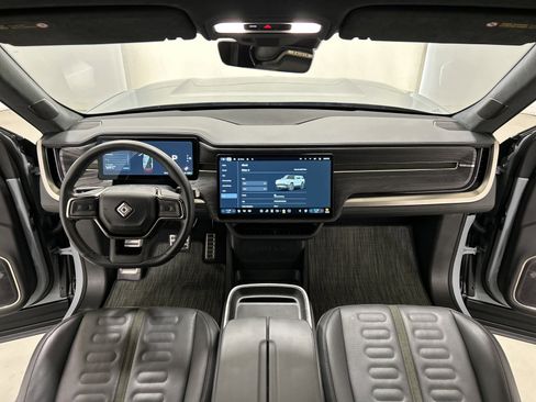 Used 2023 Rivian R1S Adventure image 27