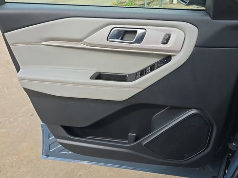 New 2026 Ford Explorer Active w/ Active Comfort Package image 34
