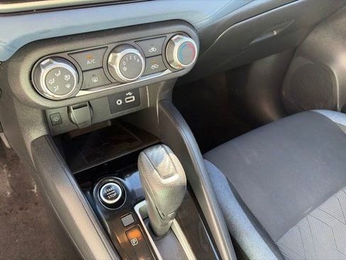 Used 2023 Nissan Versa SV FWD image 21