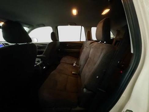Used 2017 Honda Pilot EX image 23
