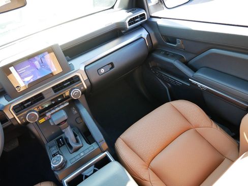 Certified 2025 Toyota 4Runner TRD Off-Road image 12