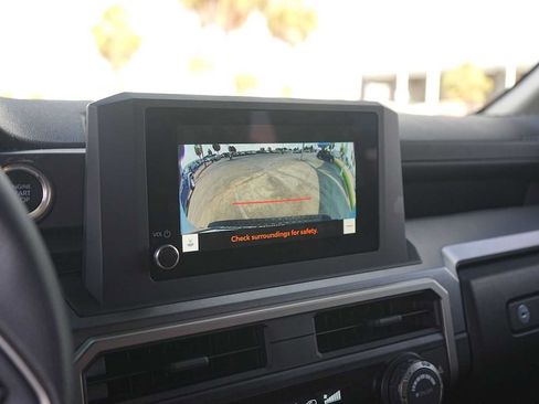 Used 2025 Toyota 4Runner SR5 AWD/4WD image 24