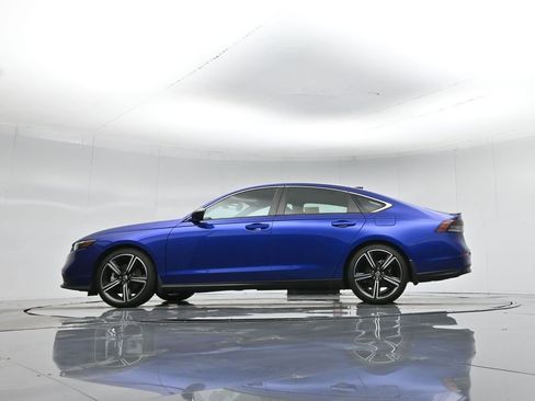 Used 2023 Honda Accord Sport image 45