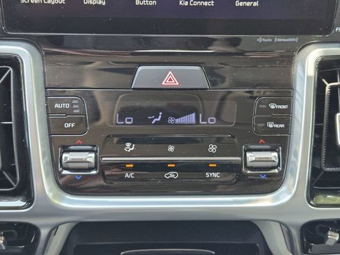Used 2023 Kia Sorento SX FWD image 16
