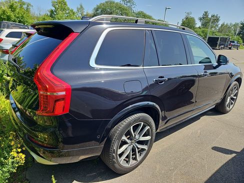 Used 2018 Volvo XC90 T5 Momentum w/ Convenience Package AWD/4WD image 2