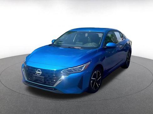 Used 2025 Nissan Sentra SV image 7