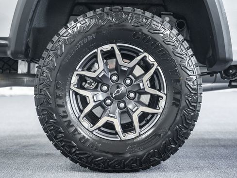 Used 2026 Chevrolet Colorado ZR2 image 18