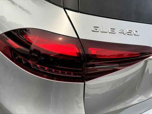 Certified 2025 Mercedes-Benz GLE 450 4MATIC image 32