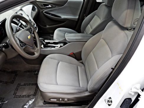 Used 2022 Chevrolet Malibu LT image 8