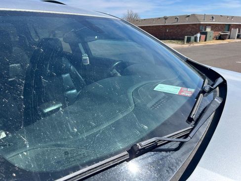 Used 2017 GMC Acadia SLT image 3