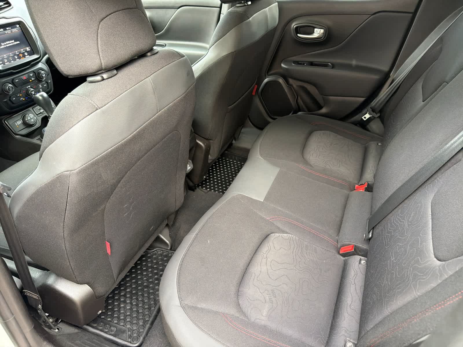 Used 2023 Jeep Renegade Trailhawk AWD/4WD image 4