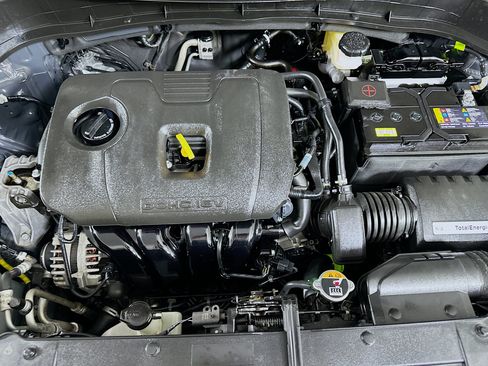 Used 2025 Kia Soul LX w/ LX Technology Package FWD image 30