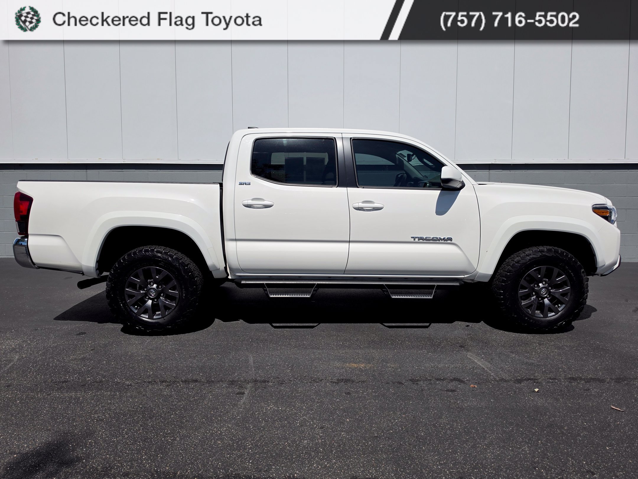 Used 2023 Toyota Tacoma SR5 RWD image 6