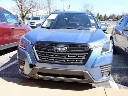 Used 2023 Subaru Forester Premium image 7