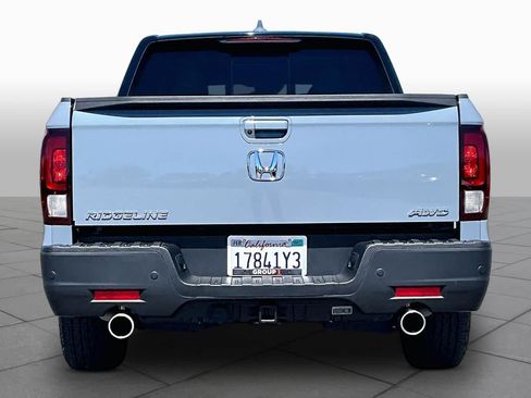 Used 2023 Honda Ridgeline Black Edition image 4