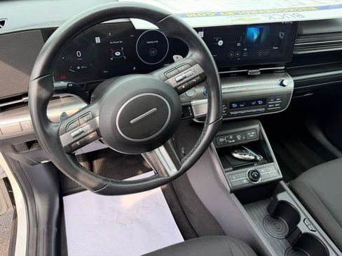 Used 2024 Hyundai Kona SEL w/ Convenience Package AWD/4WD image 11