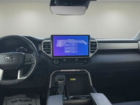 Used 2025 Toyota Tundra Limited image 9