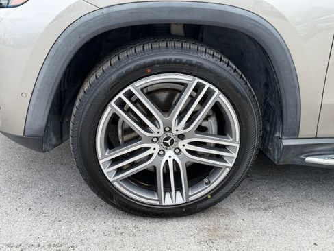 Used 2022 Mercedes-Benz GLS 450 4MATIC image 9