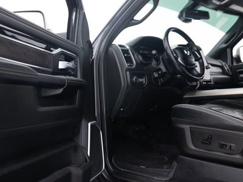 Used 2019 RAM 2500 Laramie w/ Night Edition AWD/4WD image 31