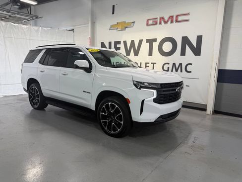 Used 2023 Chevrolet Tahoe RST w/ Luxury Package AWD/4WD image 2