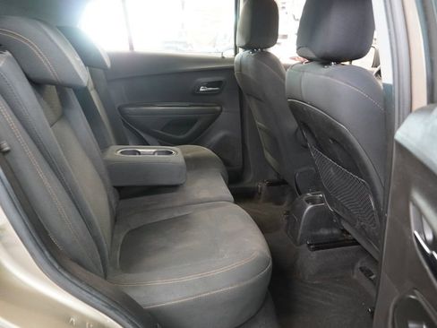 Used 2018 Chevrolet Trax LS w/ LPO, Protection Package FWD image 29
