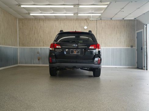 Used 2014 Subaru Outback 2.5i Premium w/ Moonroof Package AWD/4WD image 8