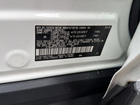 Used 2020 Toyota RAV4 XLE FWD image 38