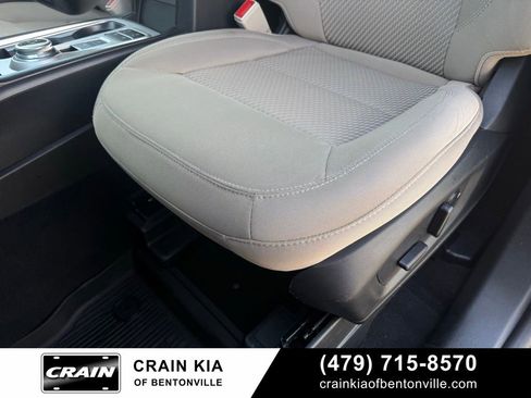 Used 2023 Ford Explorer XLT RWD image 24
