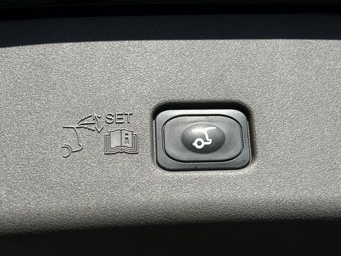 Certified 2024 Lincoln Nautilus Black Label w/ Jet Appearance Package (87T) image 16