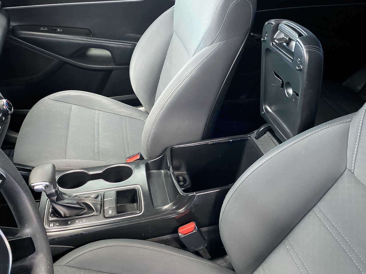 Used 2019 Kia Sorento FWD image 27