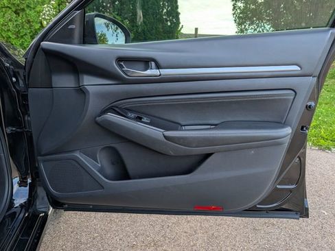 Used 2020 Nissan Altima 2.5 SL FWD image 36
