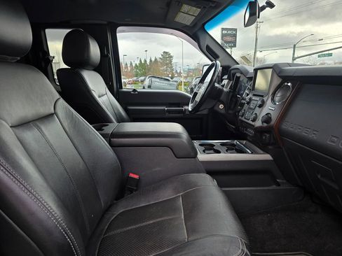 Used 2013 Ford F250 Lariat w/ Chrome Pkg image 10